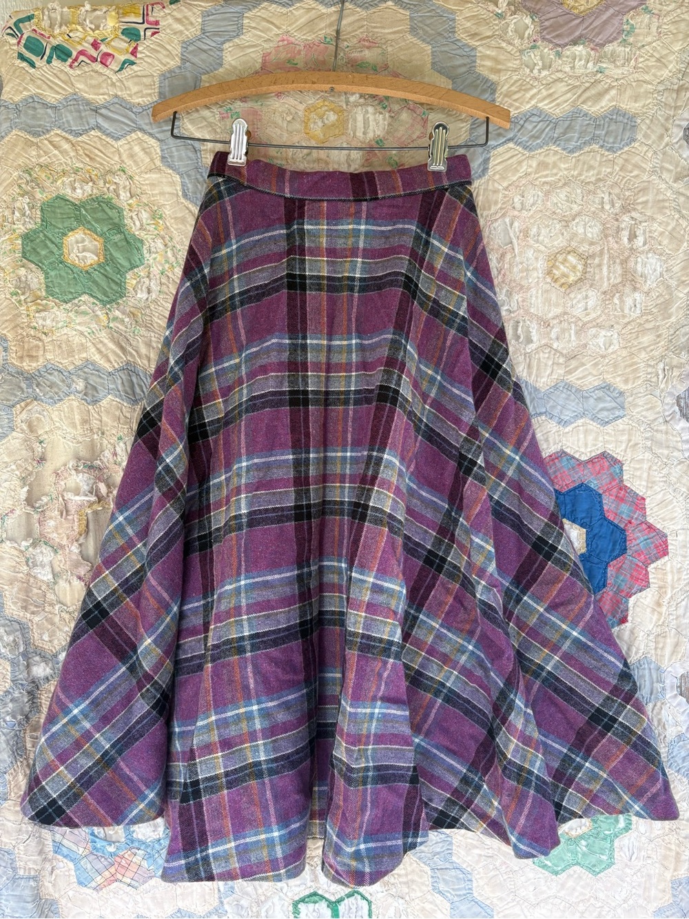 Vintage 70s plaid purple skirt XS modi Flare FLAW 2 holes